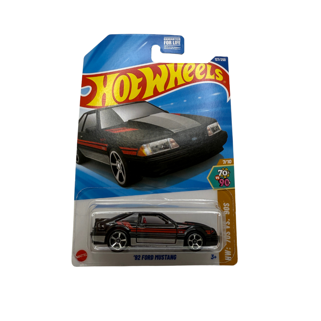 Hot Wheels ’92 Ford Mustang – HW: ‘70s vs. ‘90s Series 7/10 | 2024 Mainline | Black & Red Foxbody Muscle Car Diecast 1:64